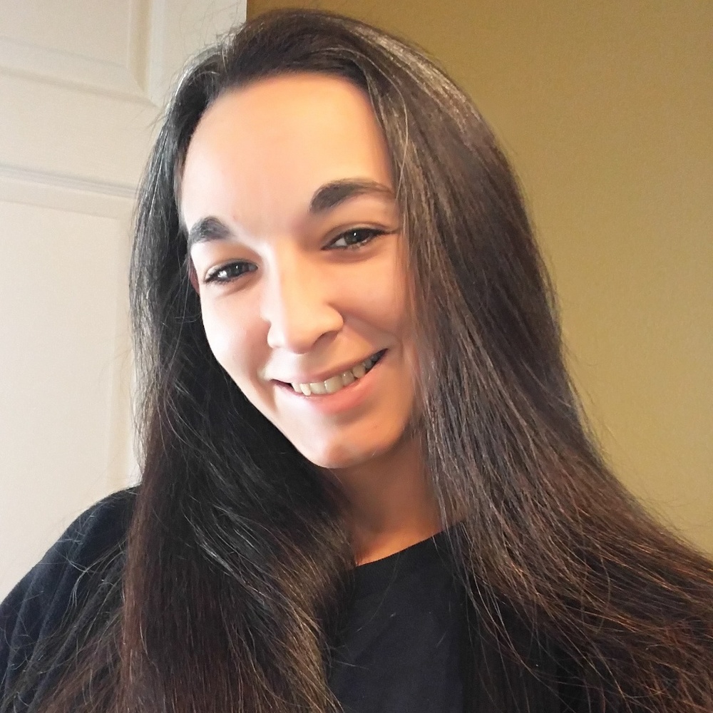 Meet your Posher, Anissa